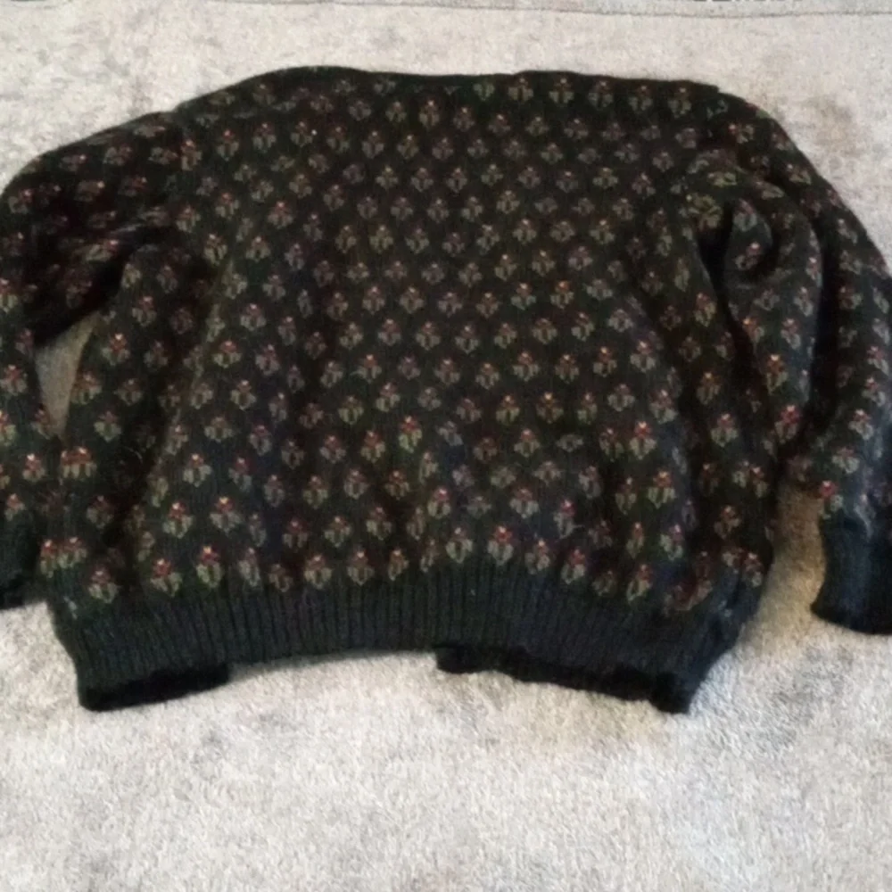 Vitabella Norway mohair Christmas cactus sweater **missing buttons** - Picture 8 of 8